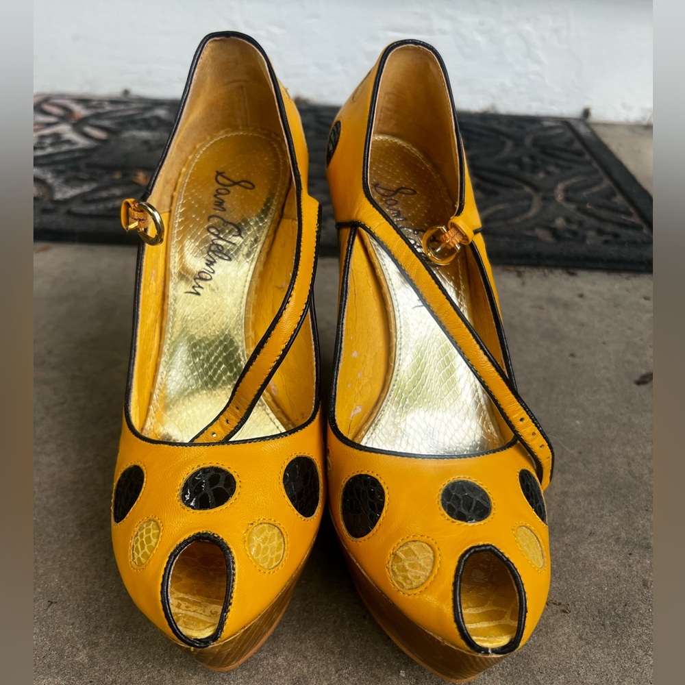 Sam Edelman Yellow and Black Cutout platform Heels, 9